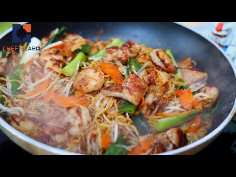 Видео: Рецепт чау-мейна с курицей и креветками