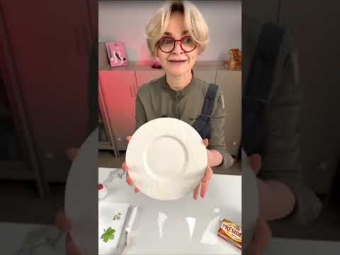 Видео: Классический рецепт клубники со сливками в новом прочтении от Ольги Пениоза