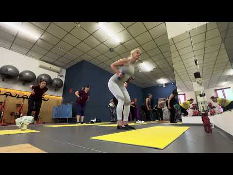 Видео: Pilates Fullbody || Пилатес с гантелями для всего тела || 13.05.2024 #pilates #гантели #fullbody
