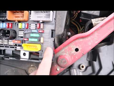 Видео: Замена  блока BSM R05, на новый блок R04 на citroen c4 2010