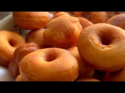 Видео: Домашние пончики на закваске. Золотой, как солнце, и нежный, как одуванчик!