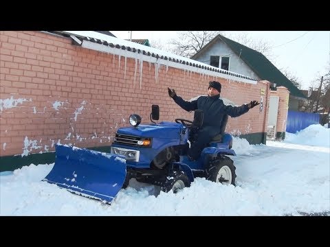 Видео: Уборка снега или кто кого :)