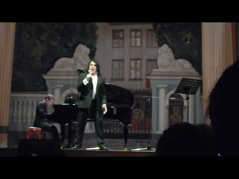 Видео: Вячеслав Ольховский - "Besame mucho". Партия рояля - Алексей Стариков.