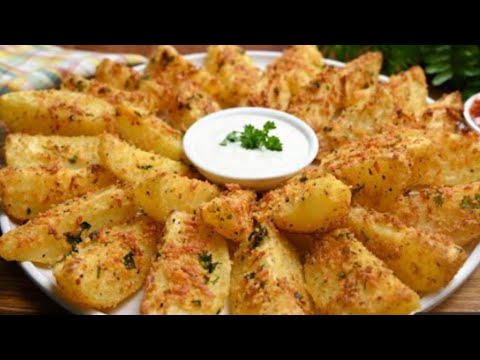 Видео: Картофель, приготовленный таким простым способом, получается хрустящим и вкусным!!!