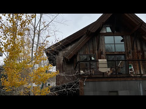 Видео: Обзор съемной квартиры на лыжном курорте в Колорадо, США