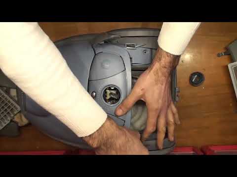 Видео: Разборка корпуса пылесоса Philips FC 9012