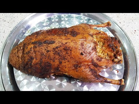 Видео: УТКА в ДУХОВКЕ Фаршированная. Выпуск №472