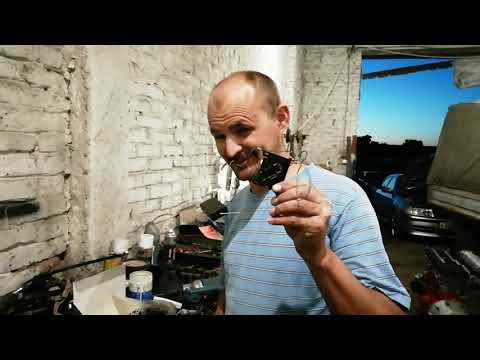 Видео: Замена датчика уровня топлива шкода октавия а4 тур