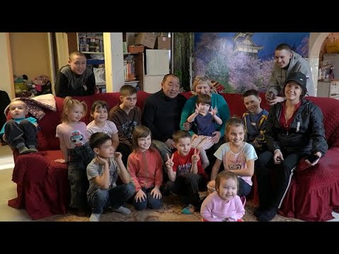 Видео: Раднаевы воспитали 27 детей! Самая многодетная семья Бурятии