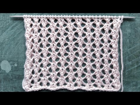 Видео: Красивая сетка для вязания топа, джемпера 🔥 Мелкий ажурный узор спицами