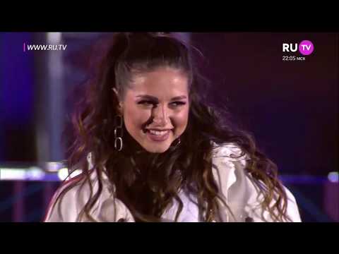 Видео: Нюша - Ночь, Выпускной  2019 на ru.tv (20.06.19)