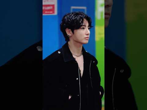 Видео: ОР: я была на премьере и встретила Чонгука, он такой красивый