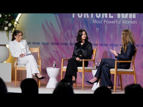 Видео: Селена Гомес: Красота с миссией