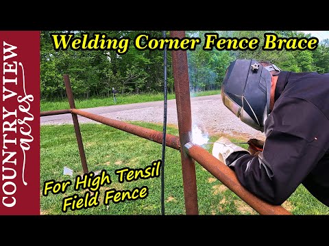 Видео: Сварка стоек для забора из труб. Запасаюсь трубами для проекта забора.