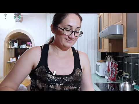 Видео: Фаршированный батон с сыром и колбасой в духовке