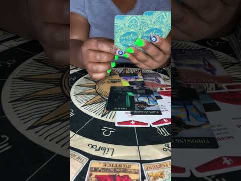 Видео: ЛЮБОВНЫЕ ПОСЛАНИЯ ❤️ БЕГУН ВОЗВРАЩАЕТСЯ 🙄🤷🏽‍♀️ #коллективноечтение