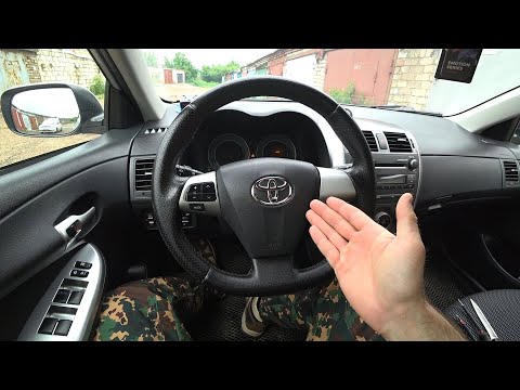 Видео: Тойота Королла E150. Замена эмблемы на руле.