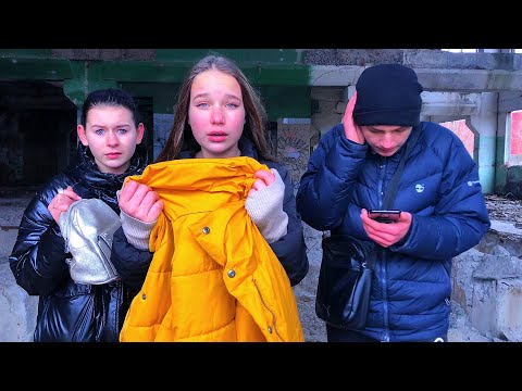 Видео: ЛЕРА ПРОПАЛА!..НЕМОЖЕМ НАЙТИ..