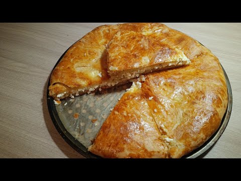 Видео: Как приготовить хачапури из слоёного теста / How to make puff pastry flatbreads