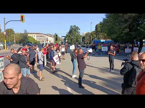 Видео: Кирил Гьорев на протест на акционерите на Исторически парк пред бТВ в гр. София