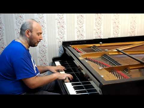 Видео: Ищу тебя (из к/ф "31 июня") - играет Дионис Харлампиди