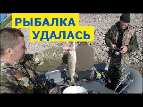 Видео: Открытие сезона 2019 с лодки. Рыбалка на КВХ спиннингом. Жор окуня КВХ.