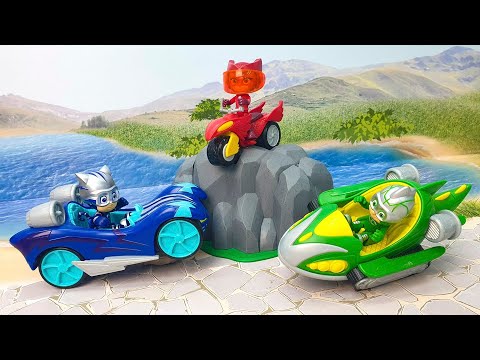 Видео: Мультики про машинки - мультики для детей с игрушками - Волчата разрушители/