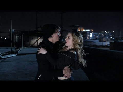 Видео: Хлоя и Алек- Расскажи мне мама