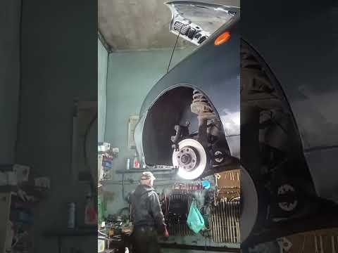 Видео: меняем колодки Дэу