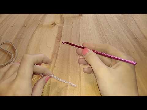 Видео: Как правильно держать крючок, чтобы уменьшить нагрузку на руку