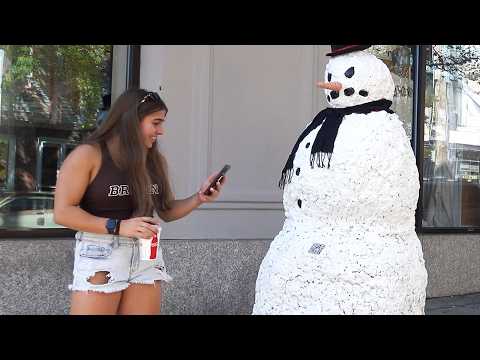 Видео: Страшный снеговик на Хэллоуин (сезон 12 серия 1)