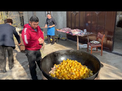 Видео: Готовим 200 кг Казан Кебаба и угощаем всех! Туй у Феди дома! Мясо с картошкой в Казане!Узбекистан!