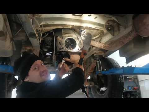 Видео: Устранение течи масел мотор, коробка, раздатка уаз часть 1