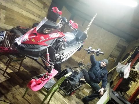 Видео: Замена гусеницы,замена подшипников ведущего вала Ski doo