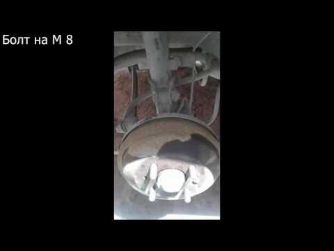 Видео: Как снять задний тормозной барабан Хендай Акцент без молотка