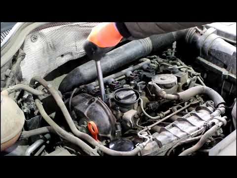 Видео: Замена свечей зажигания на Volkswagen Tiguan 2,0 Фольксваген Тигуан 2009 год