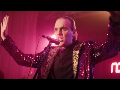 Видео: ПОЛМАТЕРИ - Красотка (Премьера клипа, 2025)
