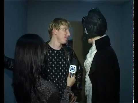 Видео: Интервью! Братья Грим.