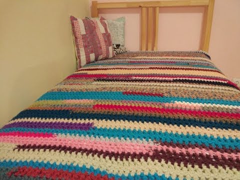 Видео: Покрывало-плед из остатков пряжи