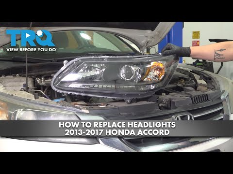 Видео: Как заменить фары на Honda Accord 2013-2017