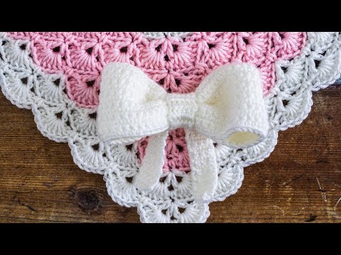 Видео: 🎀 Как связать простой объемный бантик крючком 🥰 (быстрый и простой урок!)