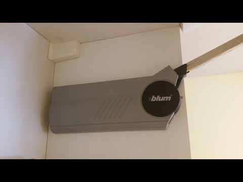 Видео: Доводчик Blum хлопает