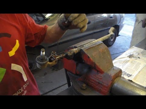 Видео: Как поменять шаровую опору и рулевой наконечник.Ланос.Сенс.