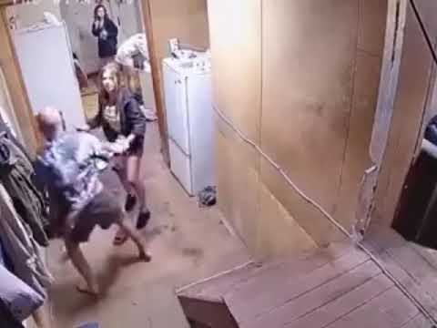 Видео: Алкаши на лестнице. Пьяная лестница