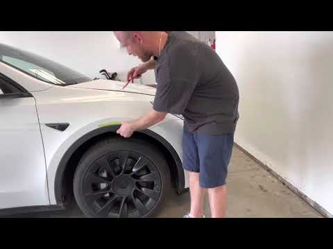 Видео: Снятие пластиковой отделки Tesla Model Y (Видео №1: Разборка Tesla)