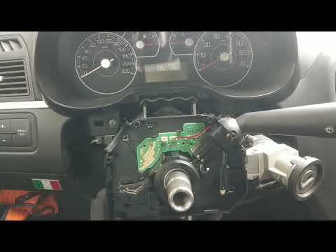 Видео: Ремонт подрулевого переключателя на Fiat Grande Punto