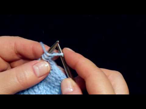 Видео: Набор доплнительных петель в ряду