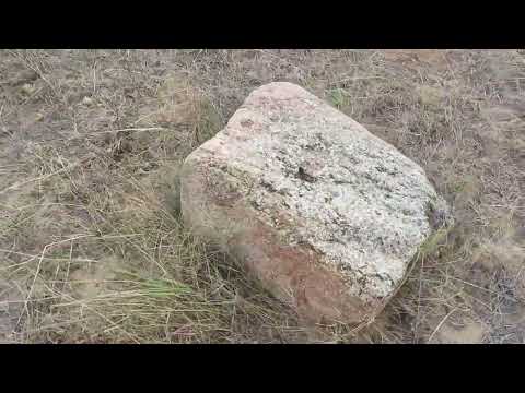 Видео: Хотел уже уехать, но попал на древнее кладбище.