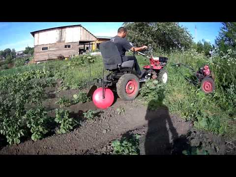 Видео: Три способа использования дискового окучника."ОКА" и "БРАЙТ",окучиваем картошку мотоблоками.