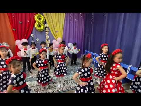 Видео: 16 қыз.Ретро. Шуточный танец.